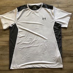 Men’s under armour 2XL tee